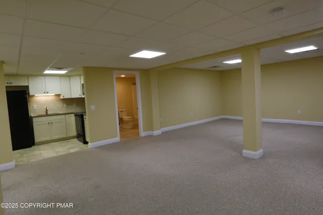 $745,000 | 142 Lexington Lane, Blakeslee, PA 18610