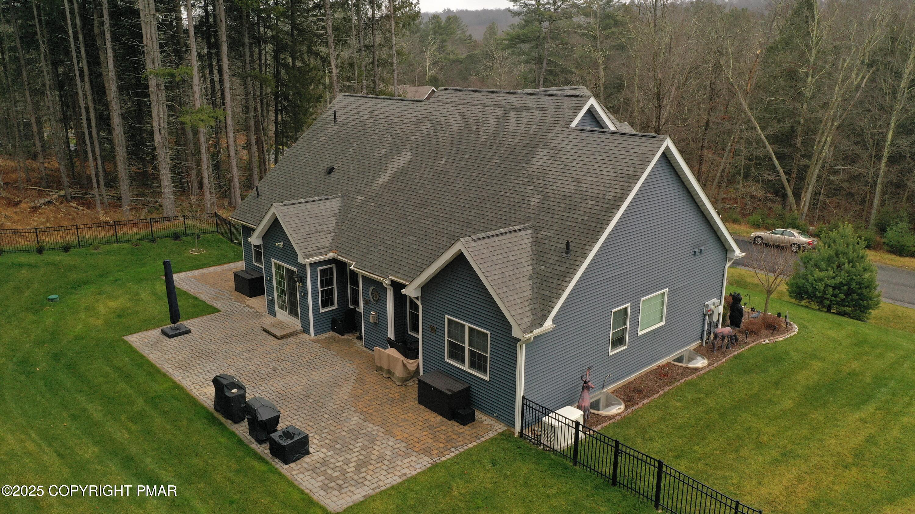 142 Lexington Lane Blakeslee, PA 18610 - Photo 7 of 69 Rear