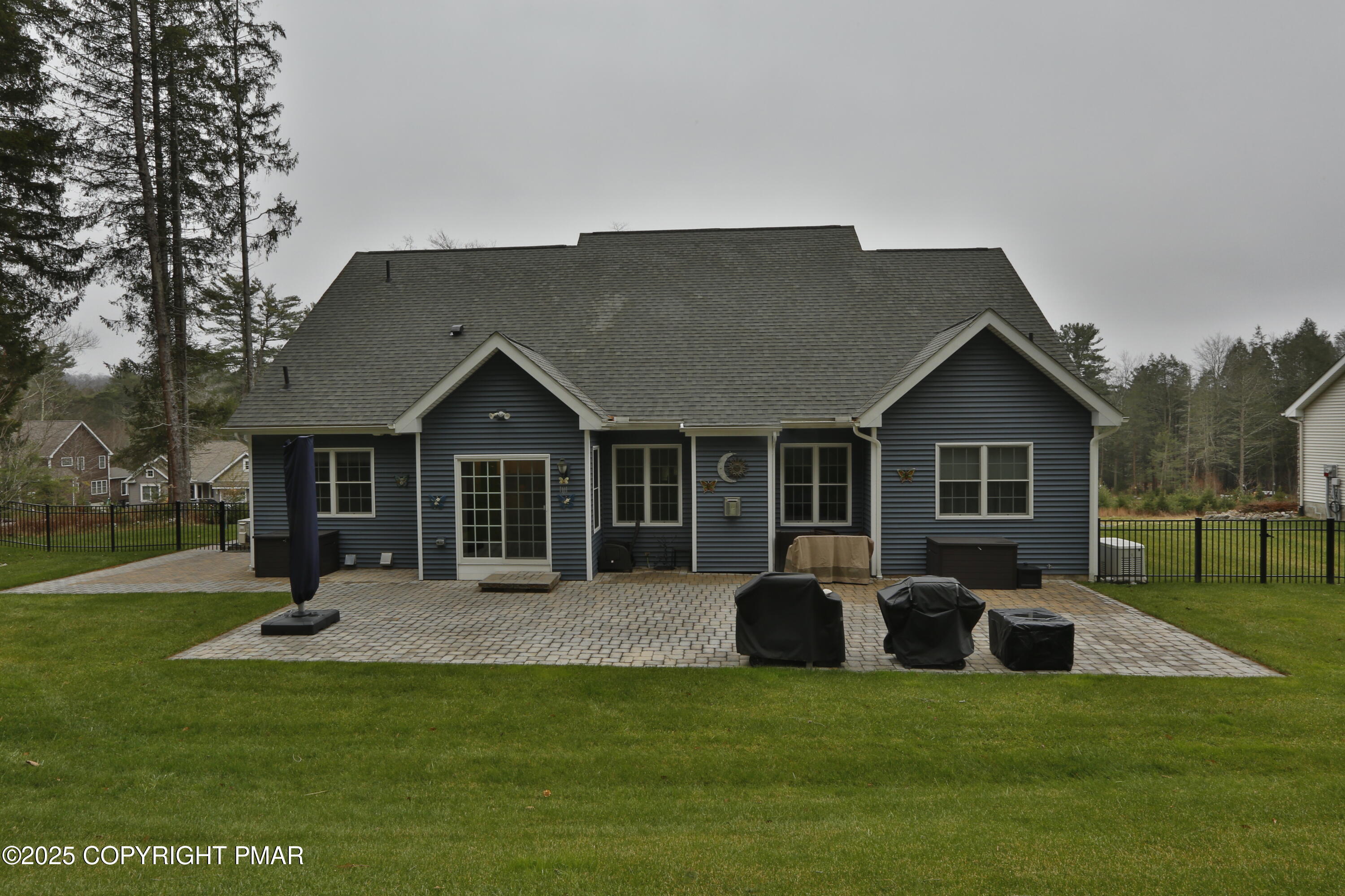 142 Lexington Lane Blakeslee, PA 18610 - Photo 8 of 69 Rear View