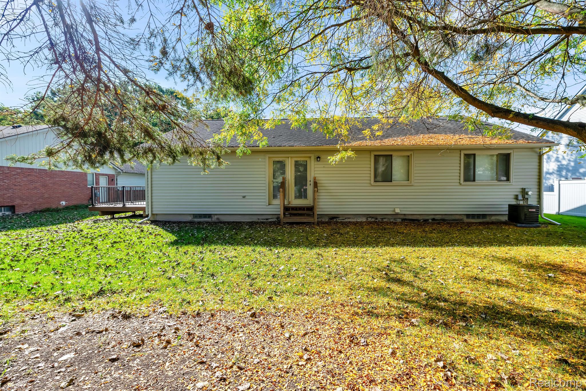 21576 Ruth Street Farmington, MI 48336 - Photo 7 of 32 Gallery Image 7