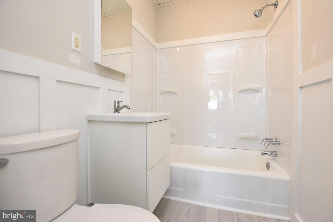 512 Bem Street Riverside, NJ 08075 - Photo 16 of 32 Bathroom