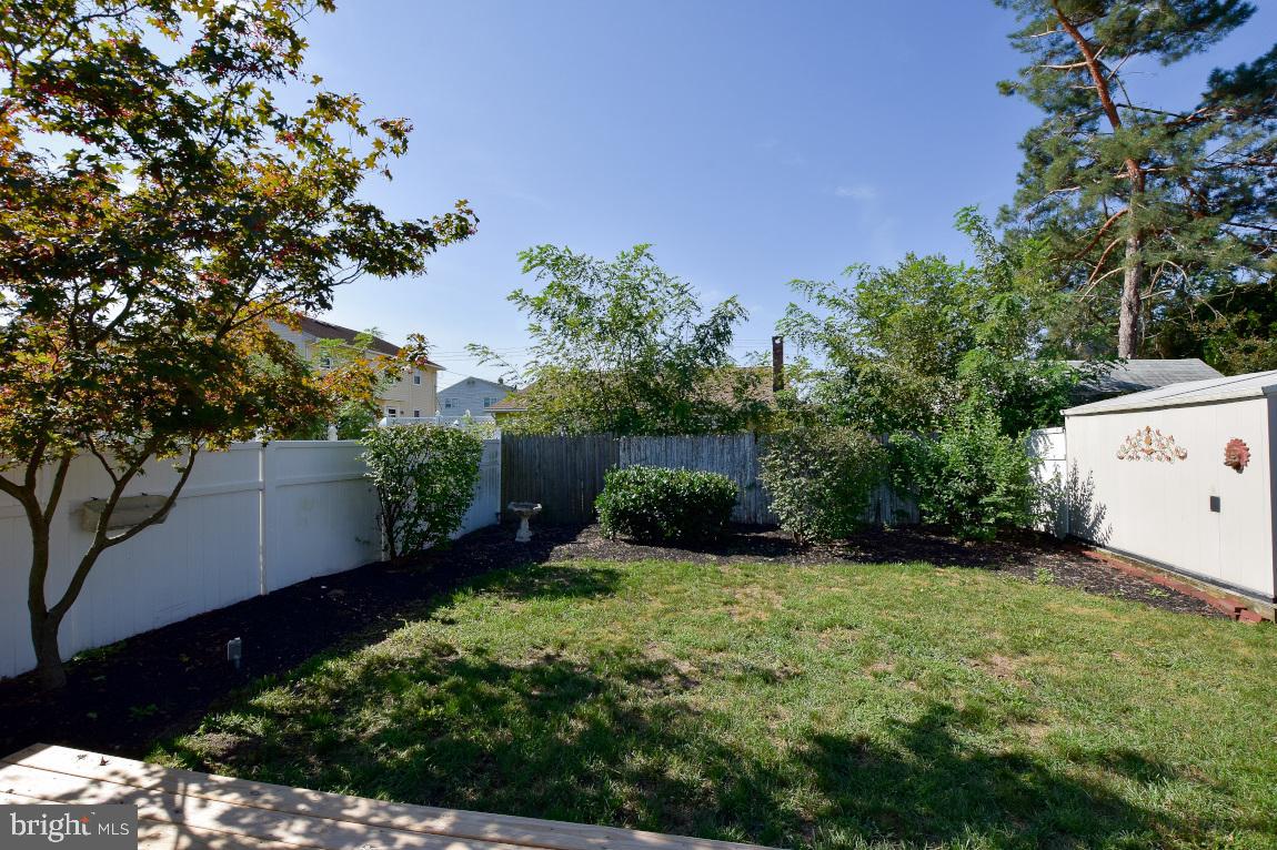 512 Bem Street Riverside, NJ 08075 - Photo 26 of 32 Backyard
