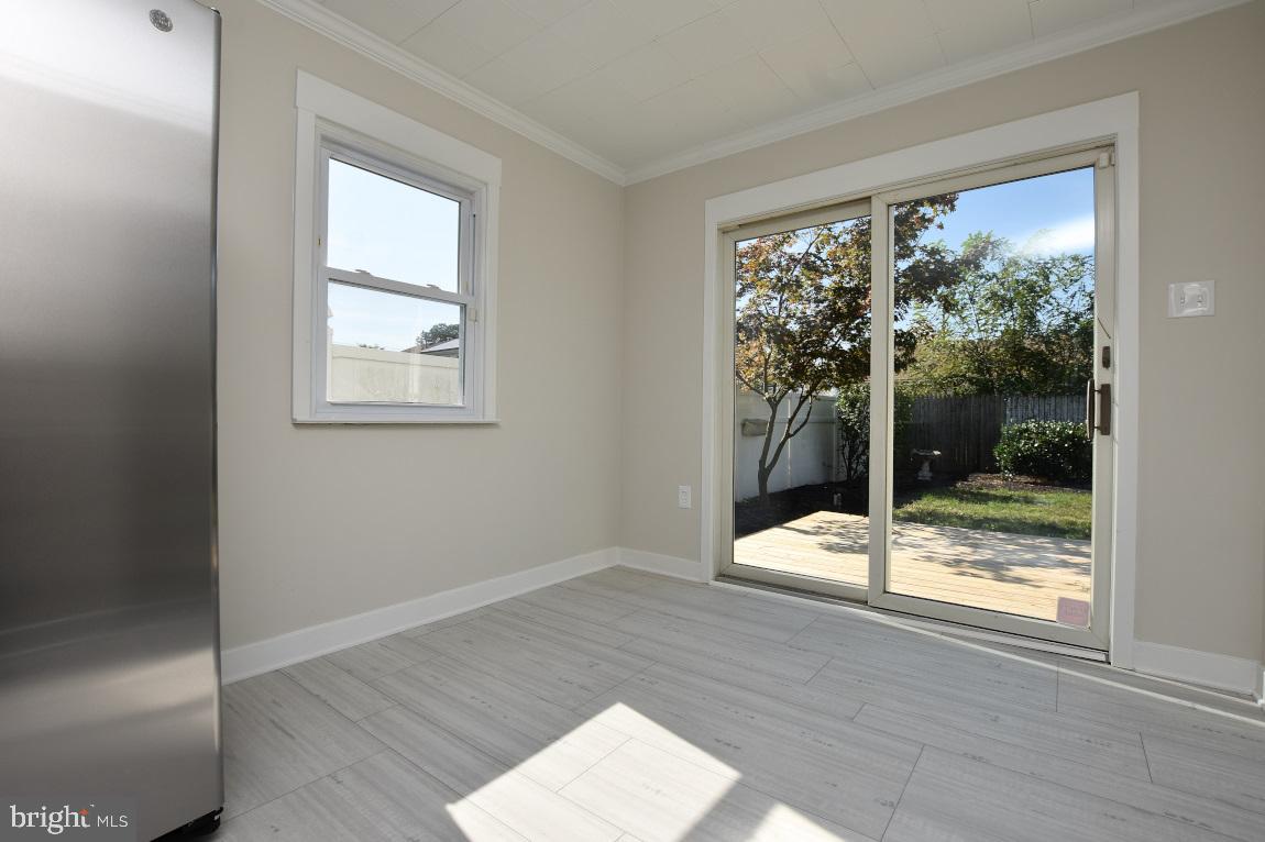 512 Bem Street Riverside, NJ 08075 - Photo 7 of 32 Eat in Kitchen