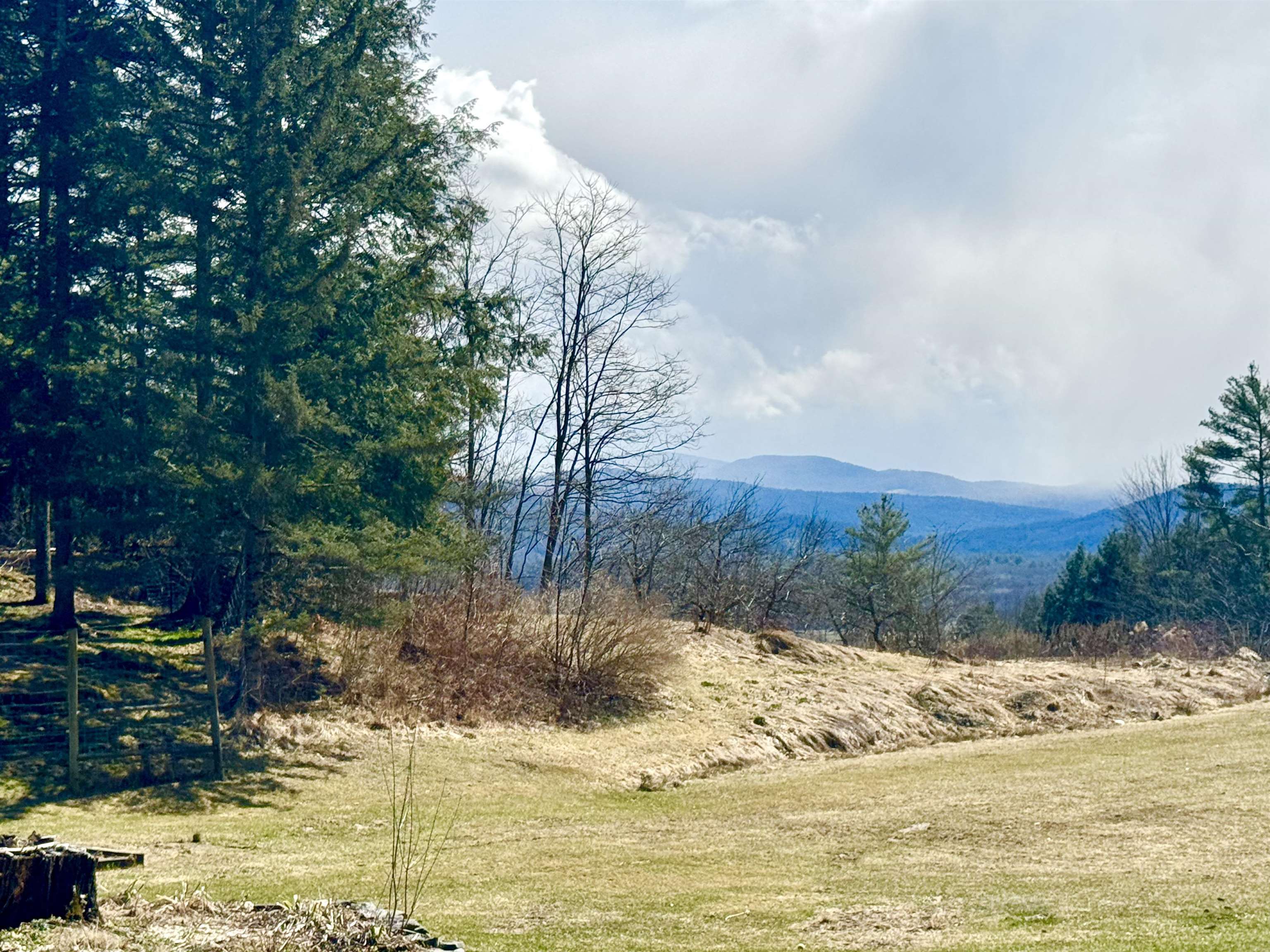 299 Brackett Road Fairlee, VT 05045 - Photo 10 of 28