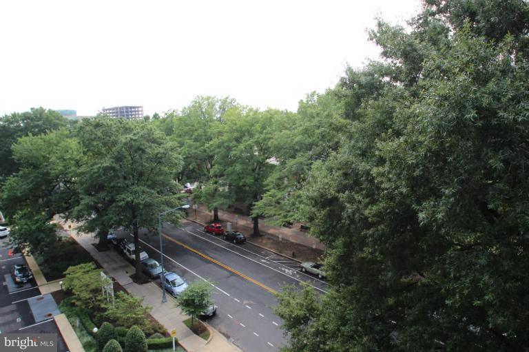 800 4th Street Southwest, Unit N502 Washington, DC 20024 - Photo 11 of 13 View South on 4th St