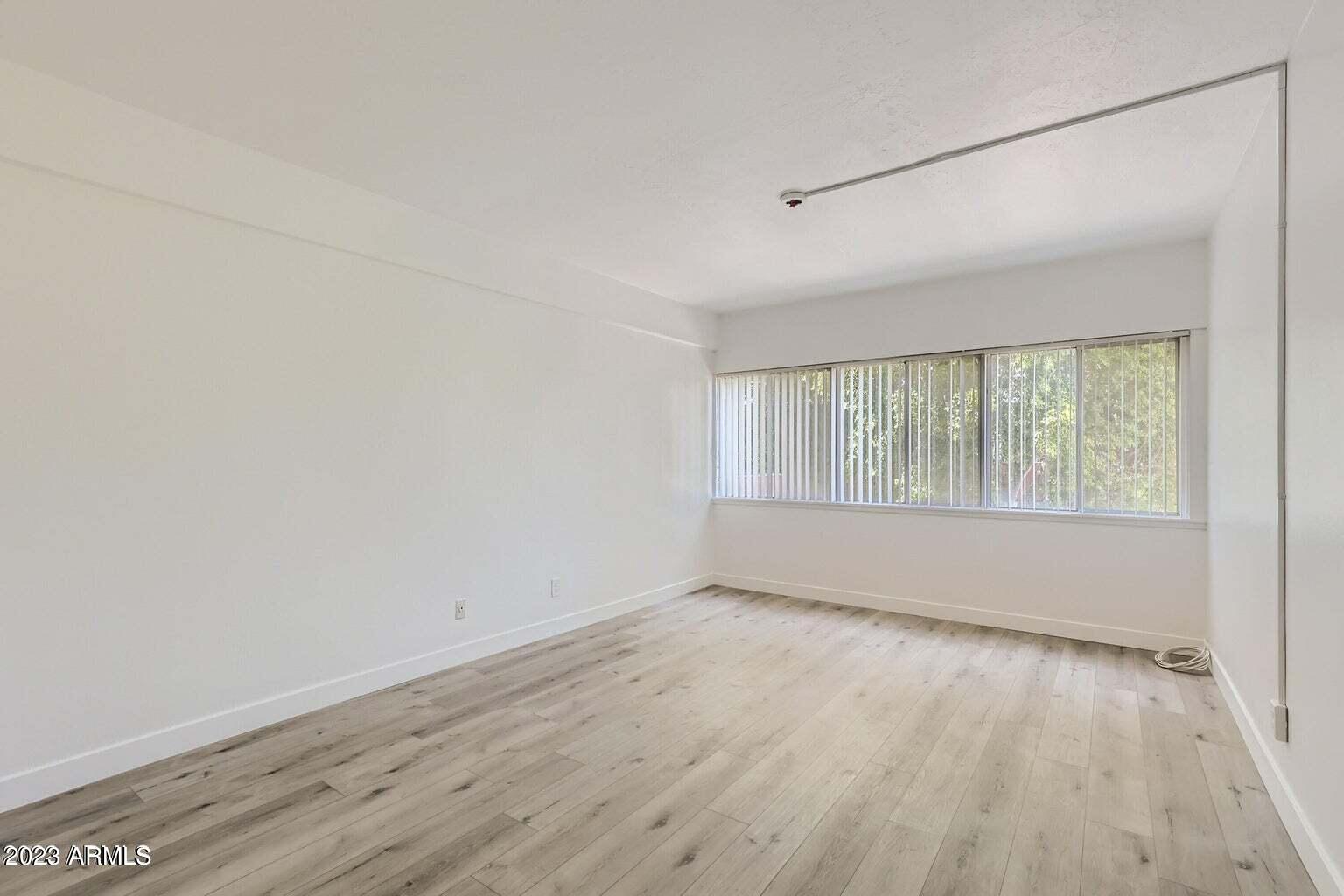 353 East Thomas Road, Unit C206 Phoenix, AZ 85012 - Photo 8 of 13 20220725153507620183000000-o