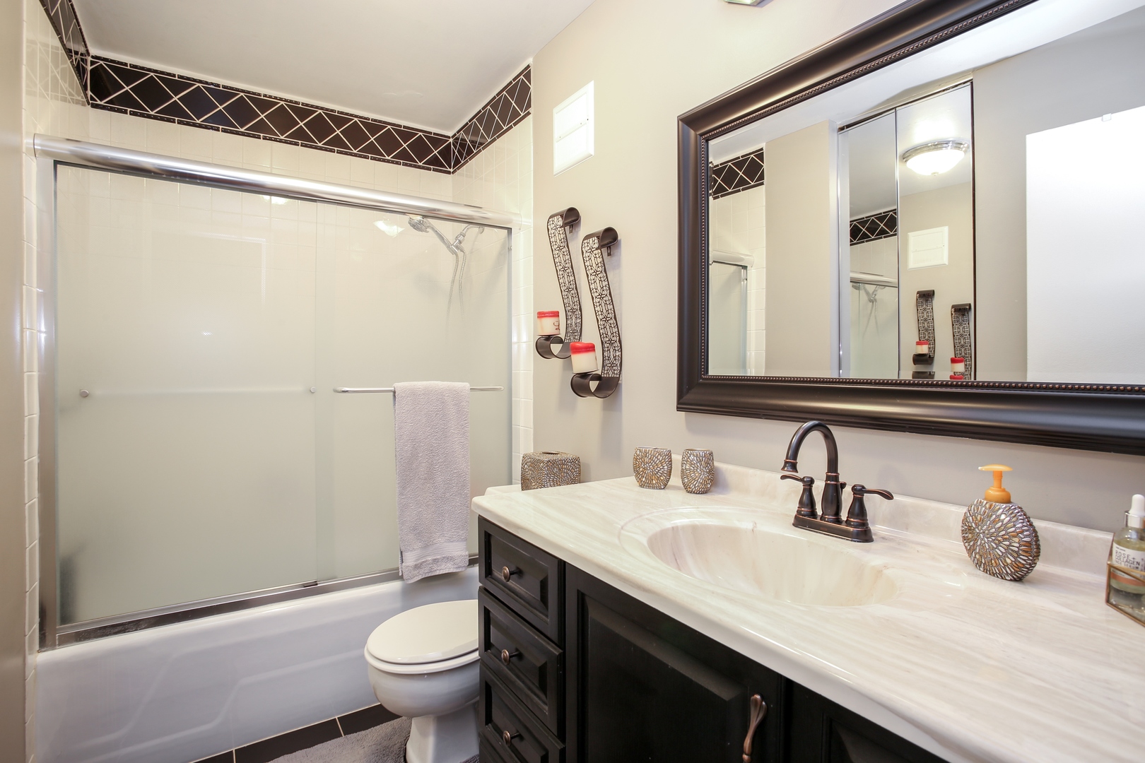 1415 East Central Road, Unit 219C Arlington Heights, IL 60005 - Photo 8 of 11