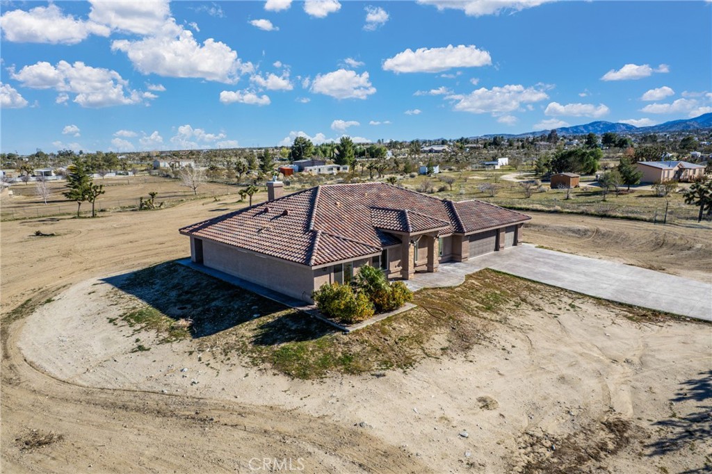 11423 Desert View Road Pinon Hills, CA 92372 - Photo 13 of 45