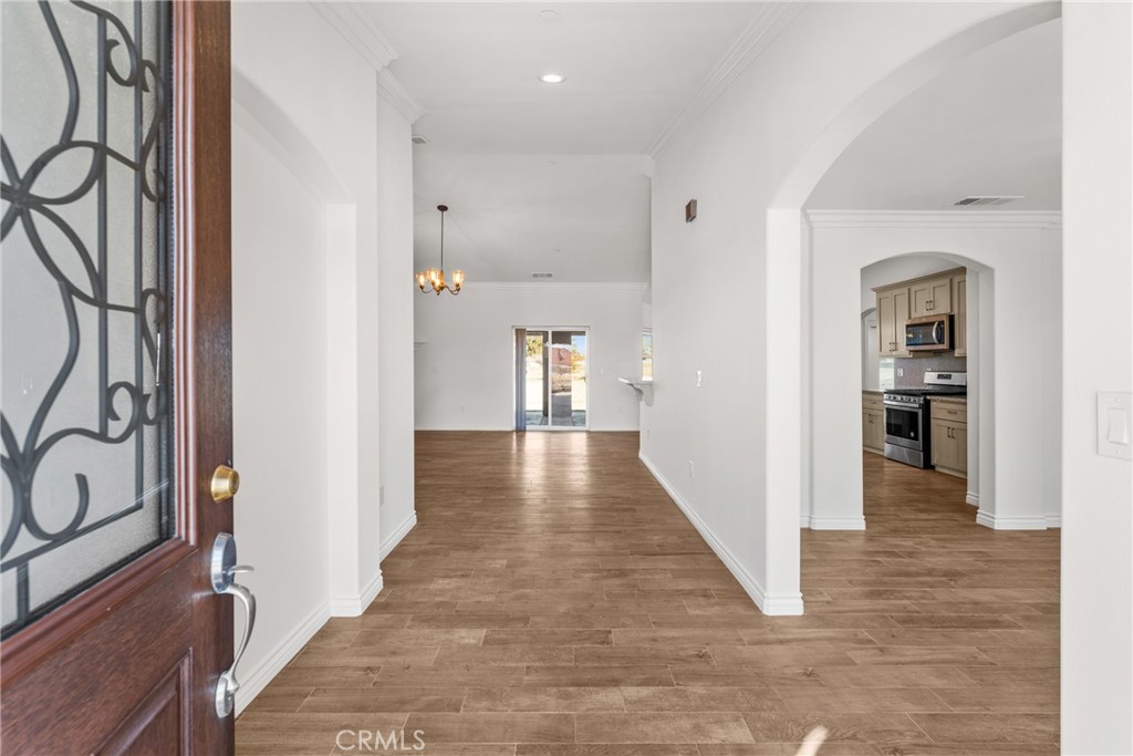 11423 Desert View Road Pinon Hills, CA 92372 - Photo 15 of 45