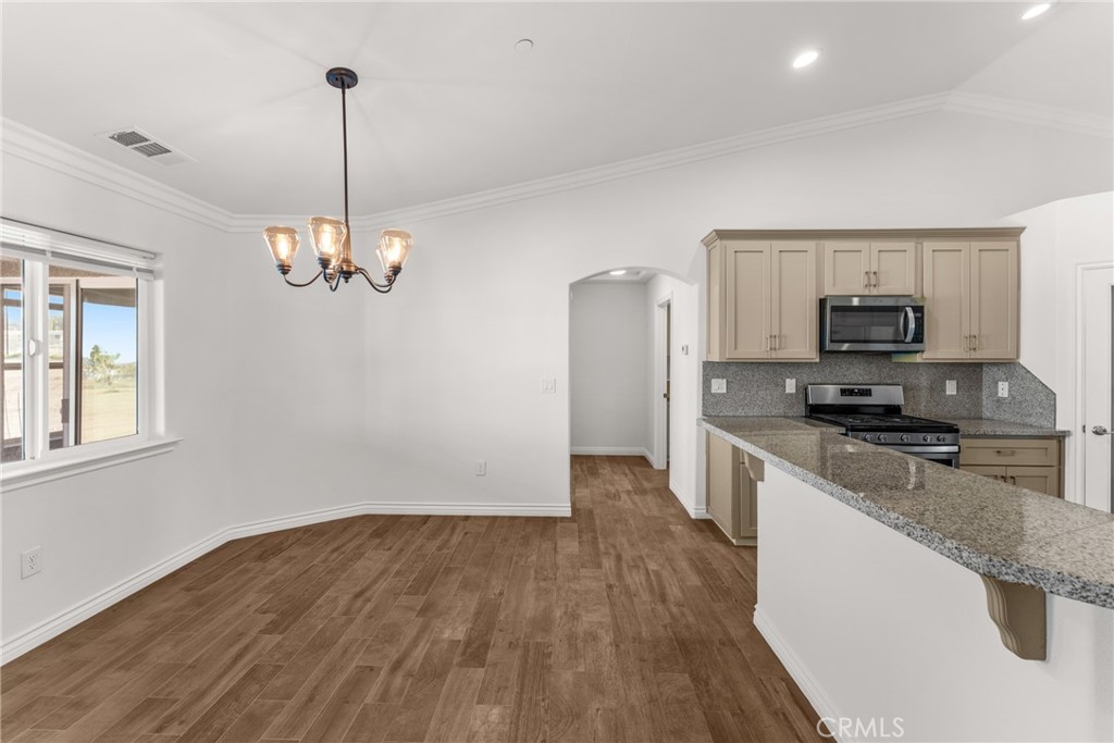 11423 Desert View Road Pinon Hills, CA 92372 - Photo 17 of 45