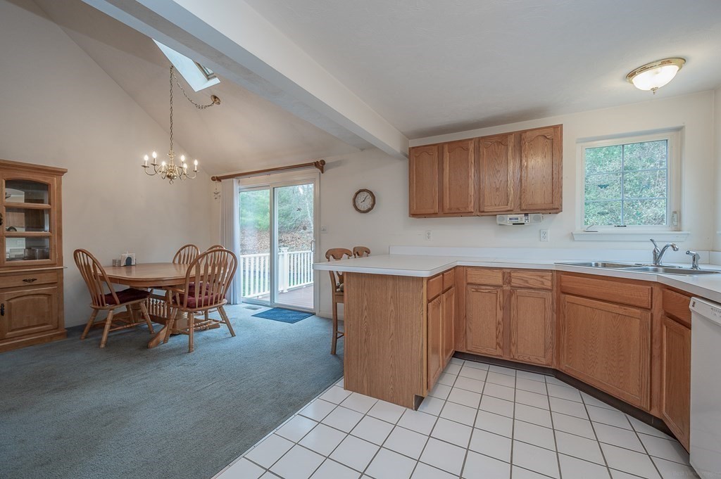 11 Cold Spring Drive, Unit D Sutton, MA 01590 - Photo 14 of 38