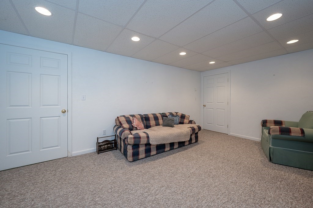 11 Cold Spring Drive, Unit D Sutton, MA 01590 - Photo 31 of 38