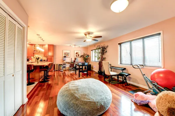 $4,500 | 572 Sanderling Court, Secaucus, NJ 07094