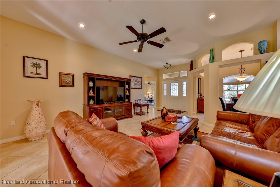 108 Cardinal Road Sebring, FL 33876 - Photo 11 of 29 Gallery Image 11
