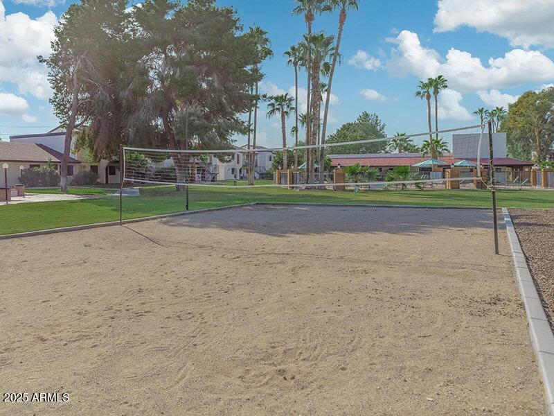 13517 West Glendale Avenue, Unit 1 Glendale, AZ 85307 - Photo 12 of 21 VOLLEYBALL