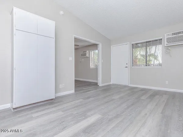 $949 | 13517 West Glendale Avenue, Unit 1, Glendale, AZ 85307