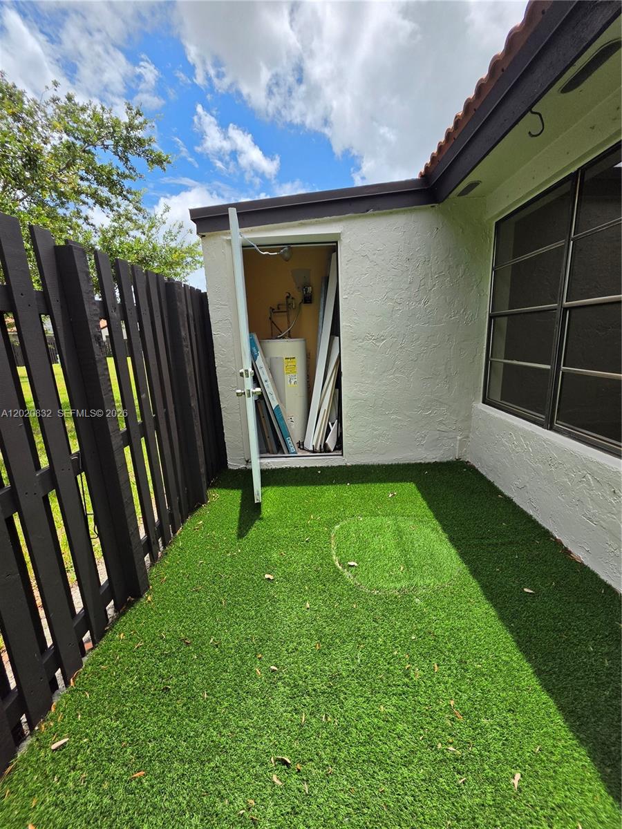 15240 Southwest 45th Terrace, Unit 54F Miami, FL 33185 - Photo 45 of 48 a view of outdoor space and yard