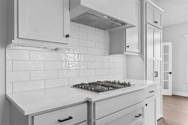 $644,800 | 7601 Northeast 103rd Terrace, Kansas City, MO 64157