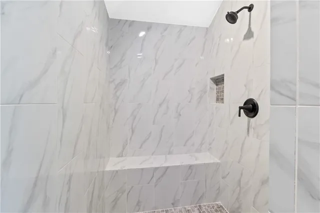 $644,800 | 7601 Northeast 103rd Terrace, Kansas City, MO 64157