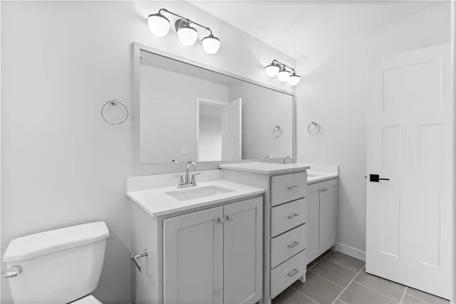 $644,800 | 7601 Northeast 103rd Terrace, Kansas City, MO 64157