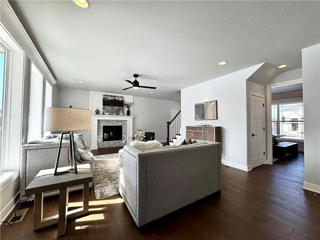 $644,800 | 7601 Northeast 103rd Terrace, Kansas City, MO 64157