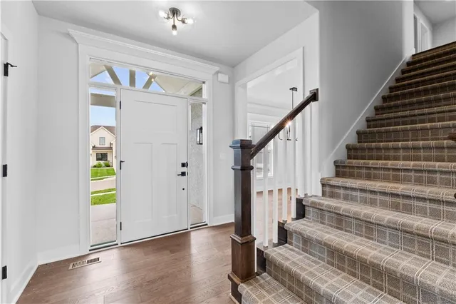 $644,800 | 7601 Northeast 103rd Terrace, Kansas City, MO 64157