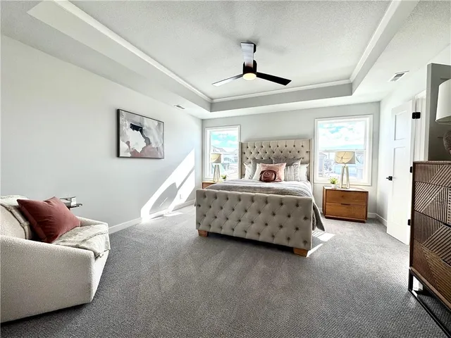 $644,800 | 7601 Northeast 103rd Terrace, Kansas City, MO 64157