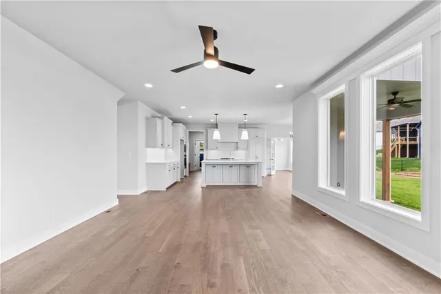 $644,800 | 7601 Northeast 103rd Terrace, Kansas City, MO 64157