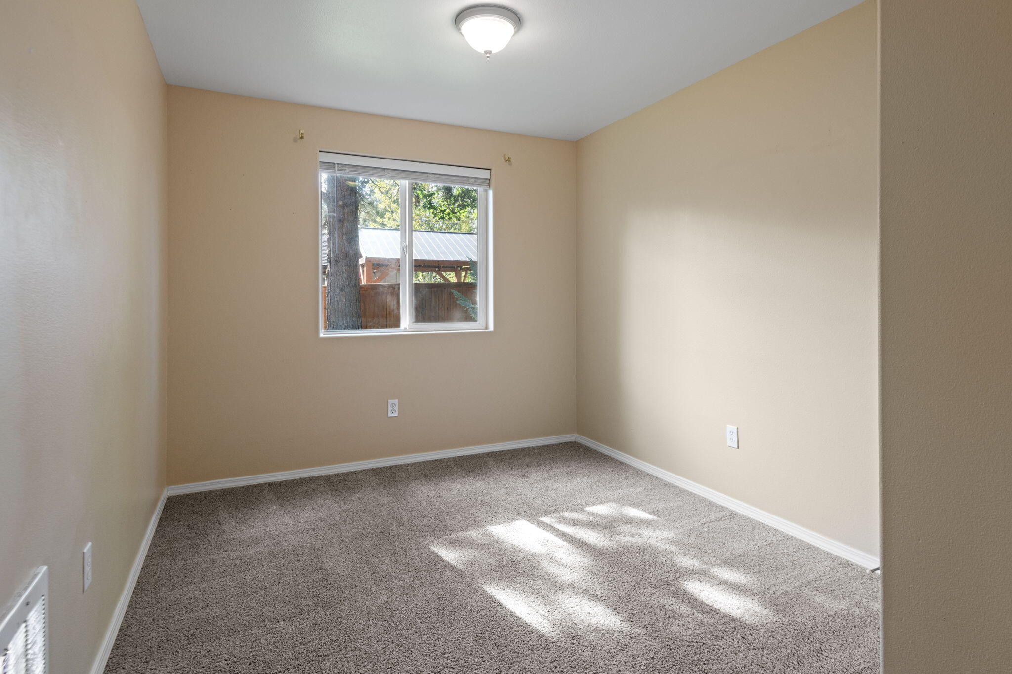 61009 Lodgepole Drive Bend, OR 97702 - Photo 14 of 19 61009 Lodgepole Dr, Bend, OR