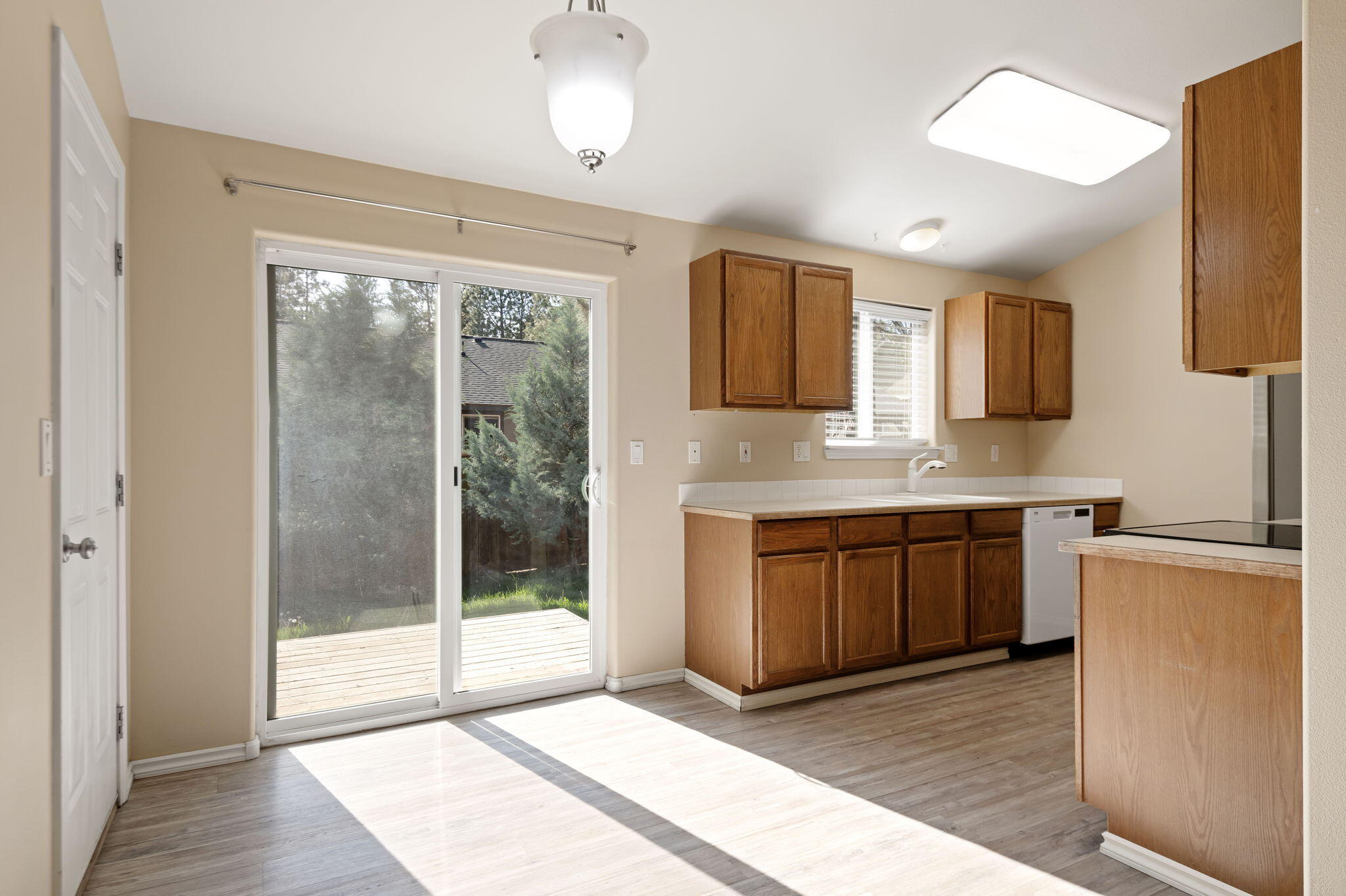 61009 Lodgepole Drive Bend, OR 97702 - Photo 5 of 19 61009 Lodgepole Dr, Bend, OR