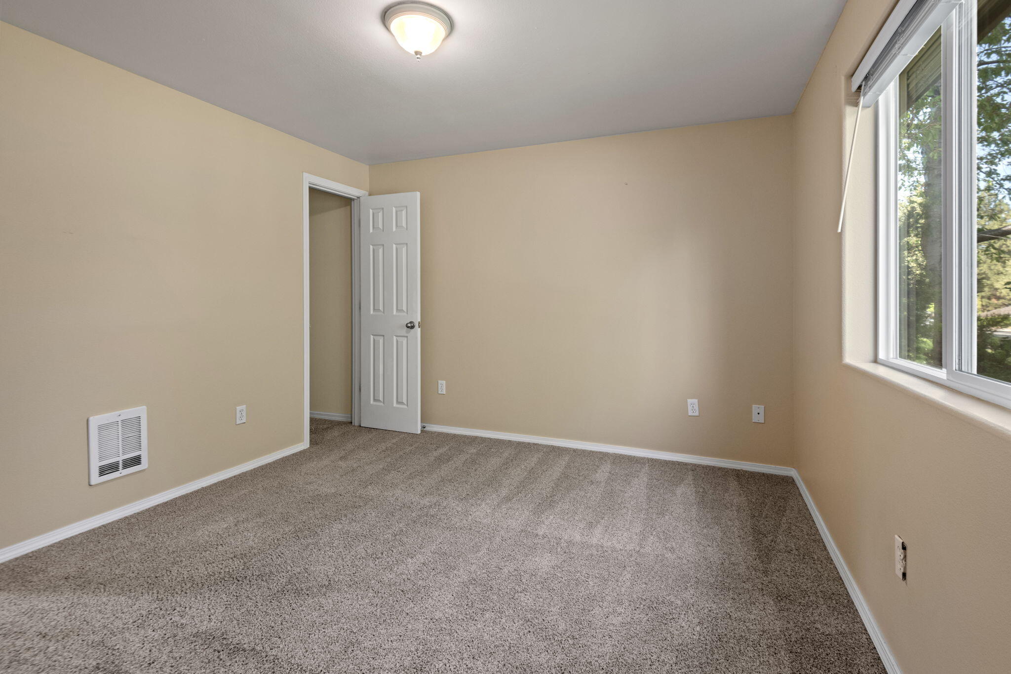 61009 Lodgepole Drive Bend, OR 97702 - Photo 8 of 19 61009 Lodgepole Dr, Bend, OR