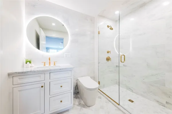 $750,000 | 10 Brown & Howard, Unit 102, Newport, RI 02840
