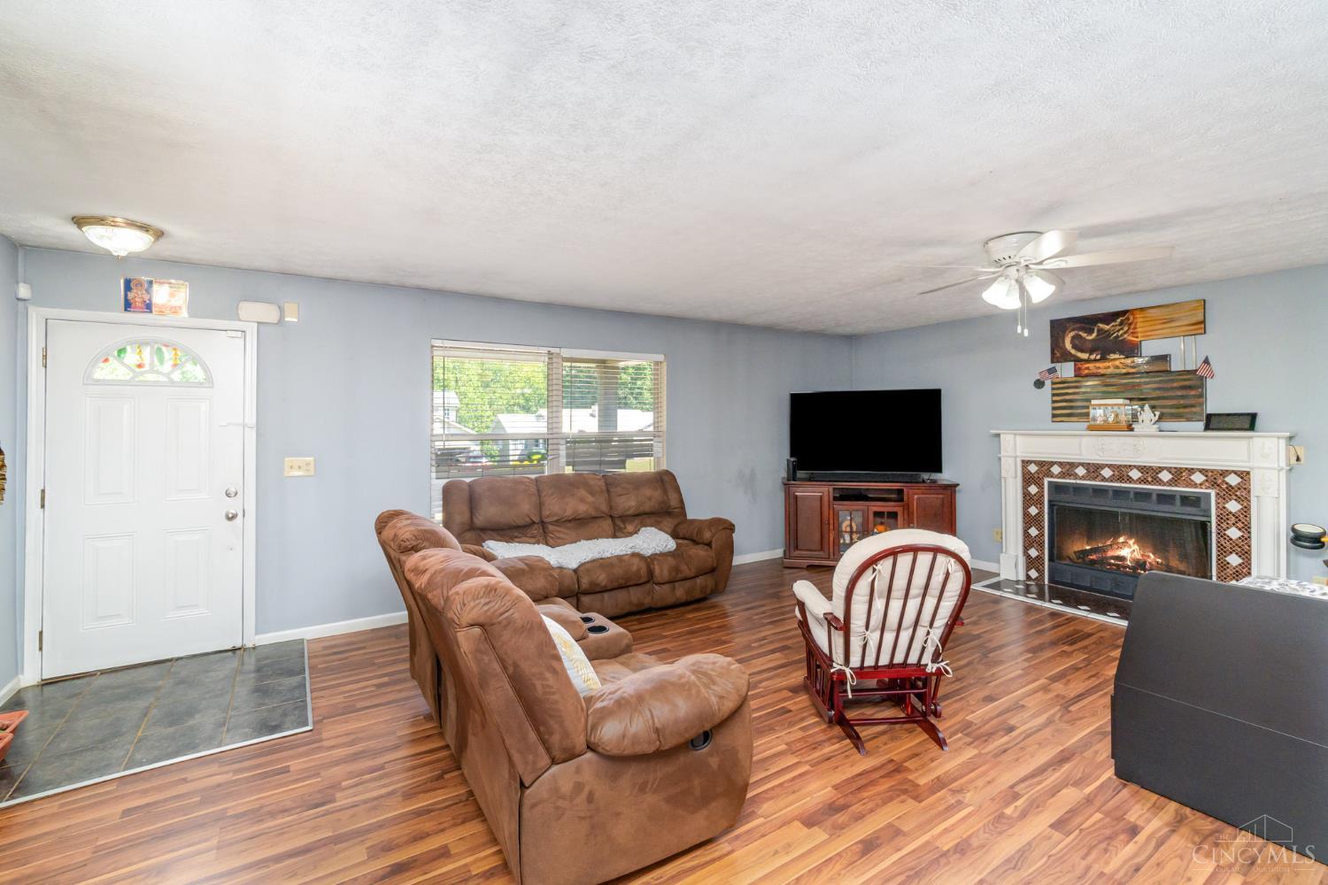 175 Douglas Circle Georgetown, OH 45121 - Photo 4 of 26
