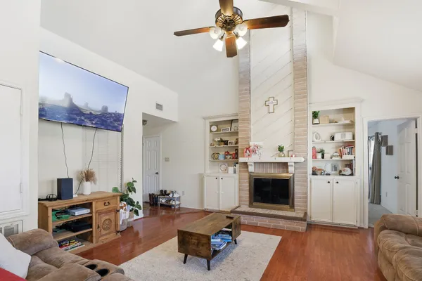 $174,999 | 1 Wellington Park, Baytown, TX 77520