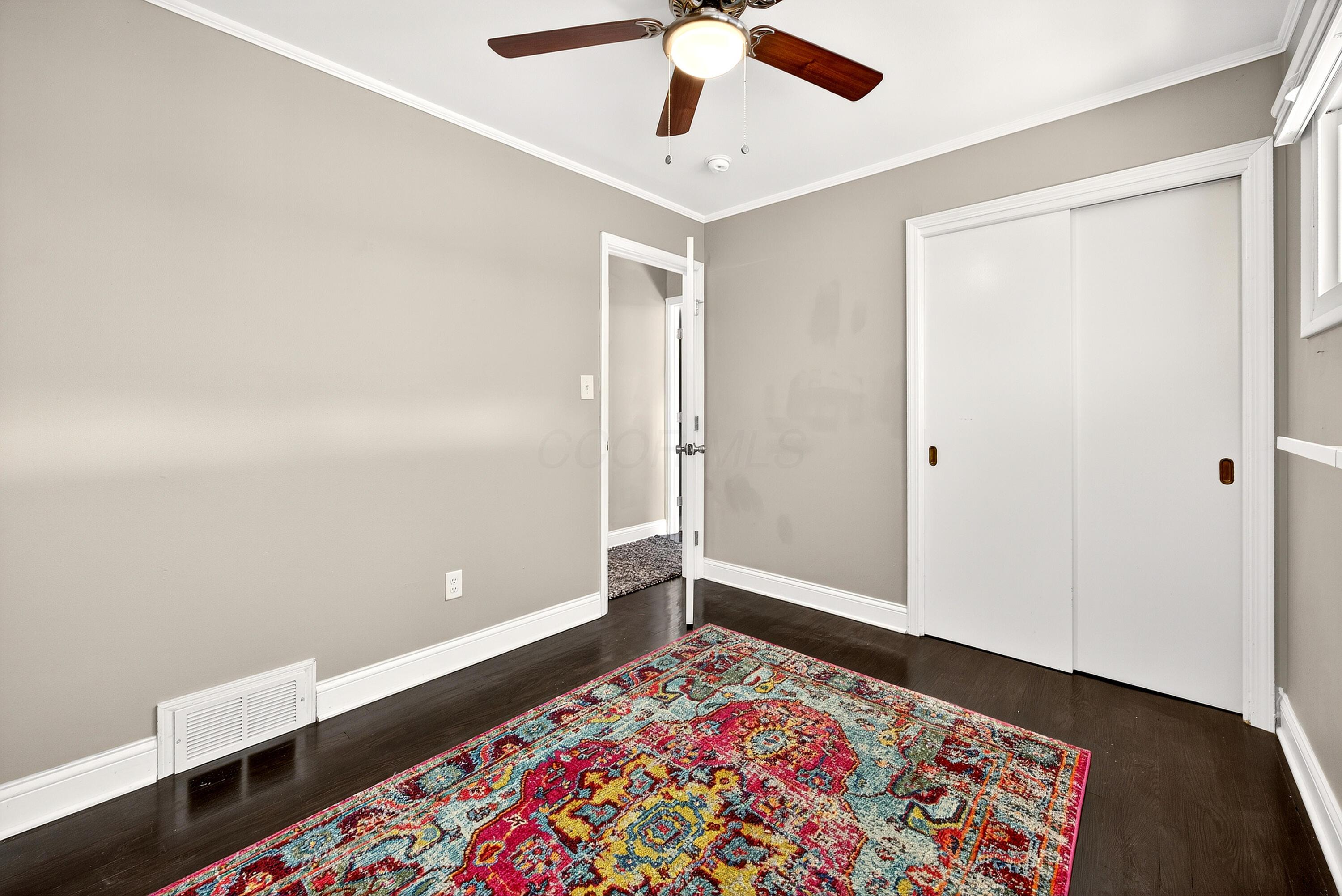 2069 Ridgecliff Road Upper Arlington, OH 43221 - Photo 23 of 54 Bedroom Three