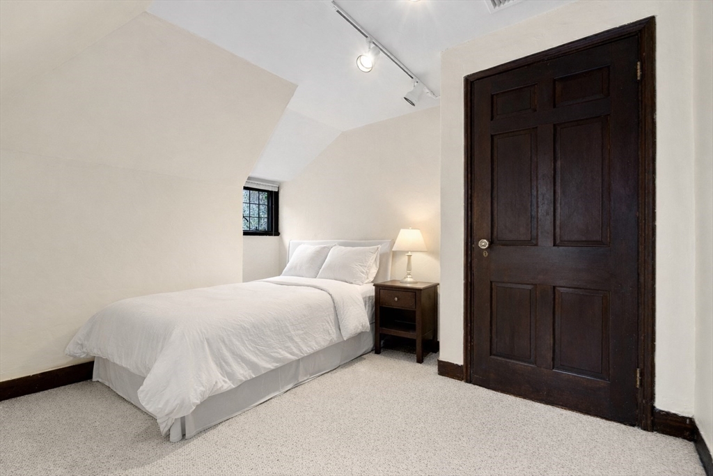 8 Penniman Road Brookline, MA 02445 - Photo 20 of 30