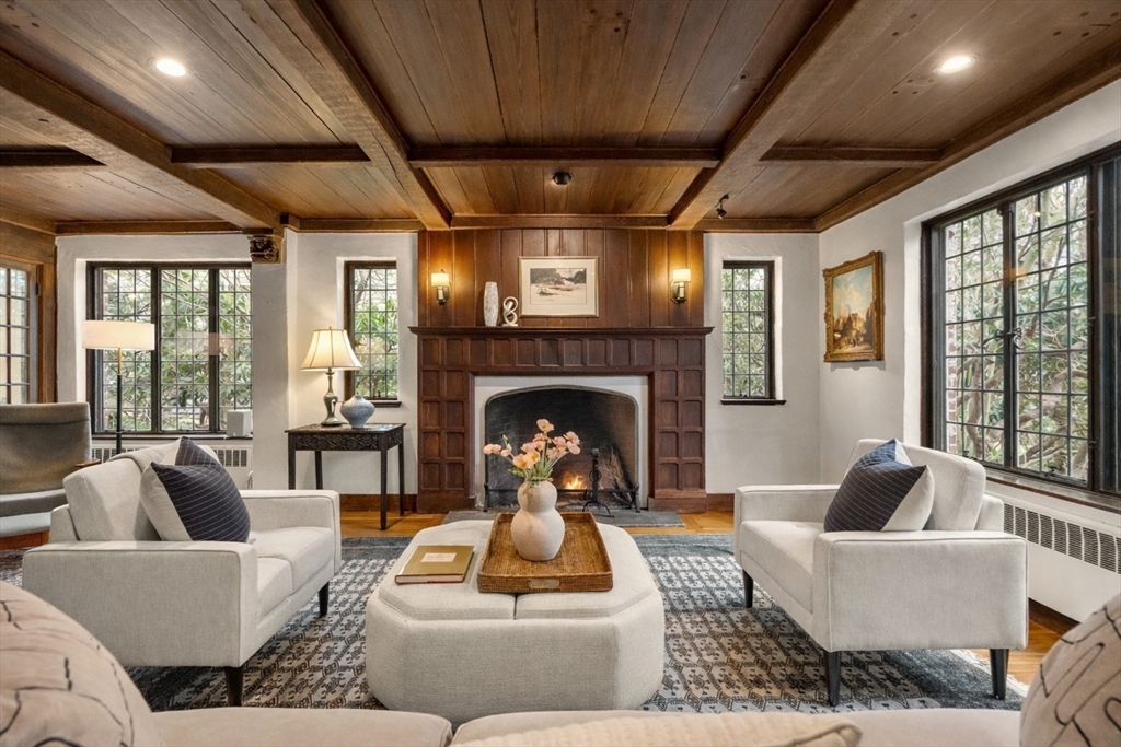 8 Penniman Road Brookline, MA 02445 - Photo 3 of 30