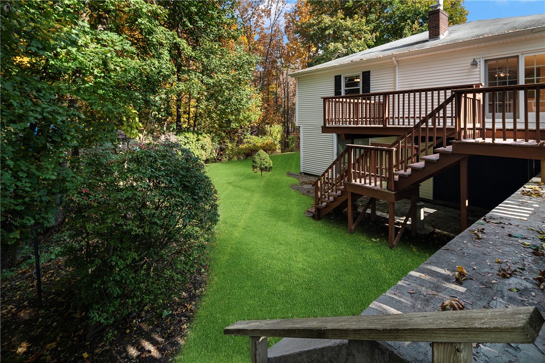 8 Welcome Road Smithfield, RI 02917 - Photo 25 of 25