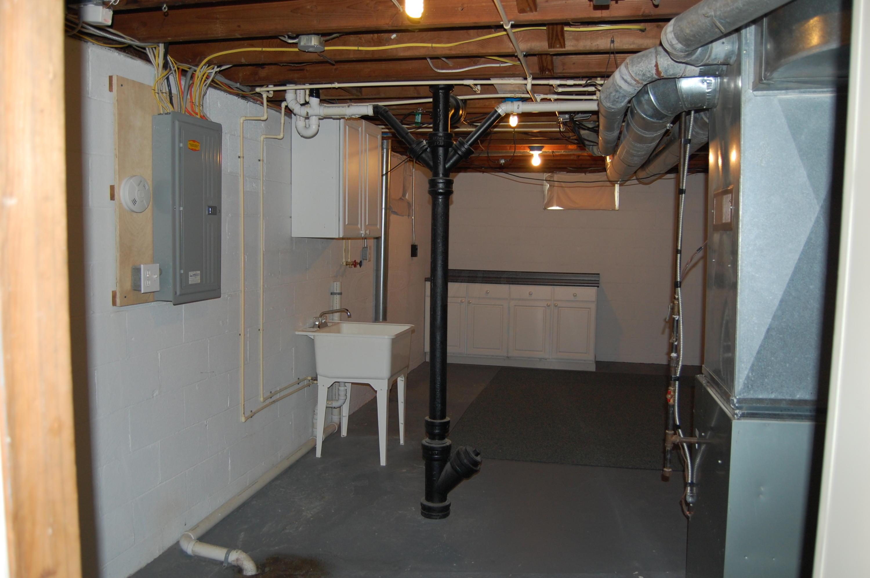 1007 Chestershire Road Columbus, OH 43204 - Photo 17 of 18 Gallery Image 17