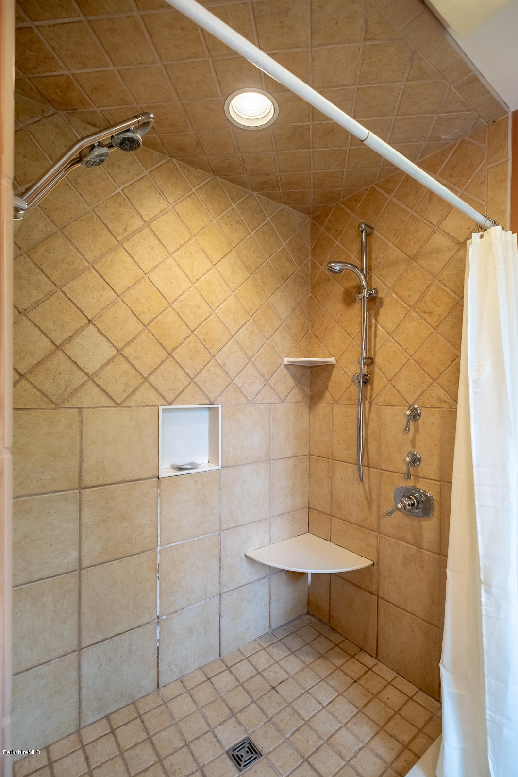 275 Gale Road Williamstown, MA 01267 - Photo 20 of 33 Master bath
