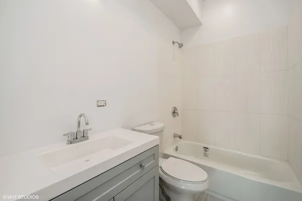 $1,700 | 639 West 18th Street, Unit 2R, Chicago, IL 60616