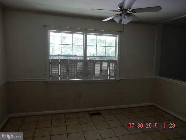 2870 Aspen Hill Road Baltimore, MD 21234 - Photo 5 of 14 Dining Room