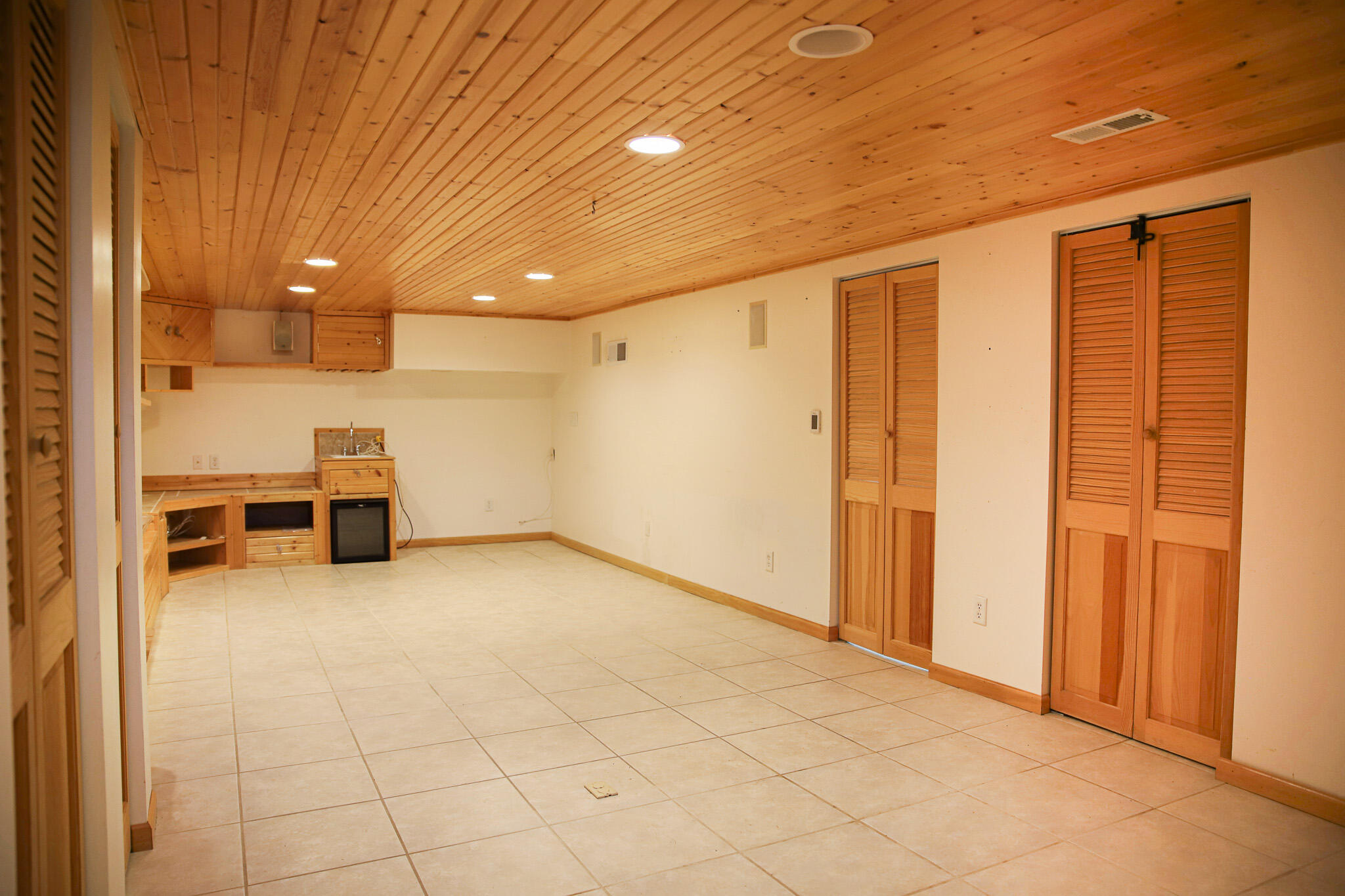 640 Lyncott Street Muskegon, MI 49445 - Photo 52 of 57 lyncott44