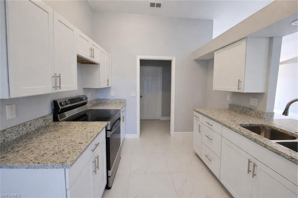 3012 40th Street Southwest Lehigh Acres, FL 33976 - Photo 4 of 25