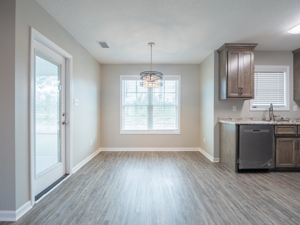 4460 White Water Road Valdosta, GA 31601 - Photo 10 of 37 Gallery Image 10
