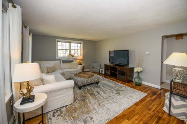 46 Juniper Road Andover, MA 01810 - Photo 7 of 29 Gallery Image 7