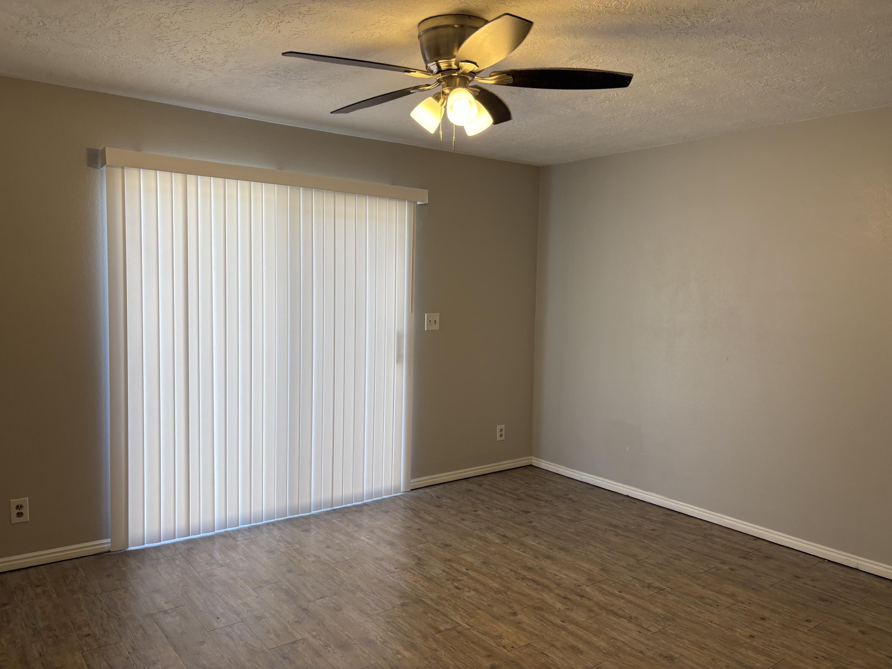 345 South 200 West, Unit 5 St. George, UT 84770 - Photo 6 of 15 IMG_3711