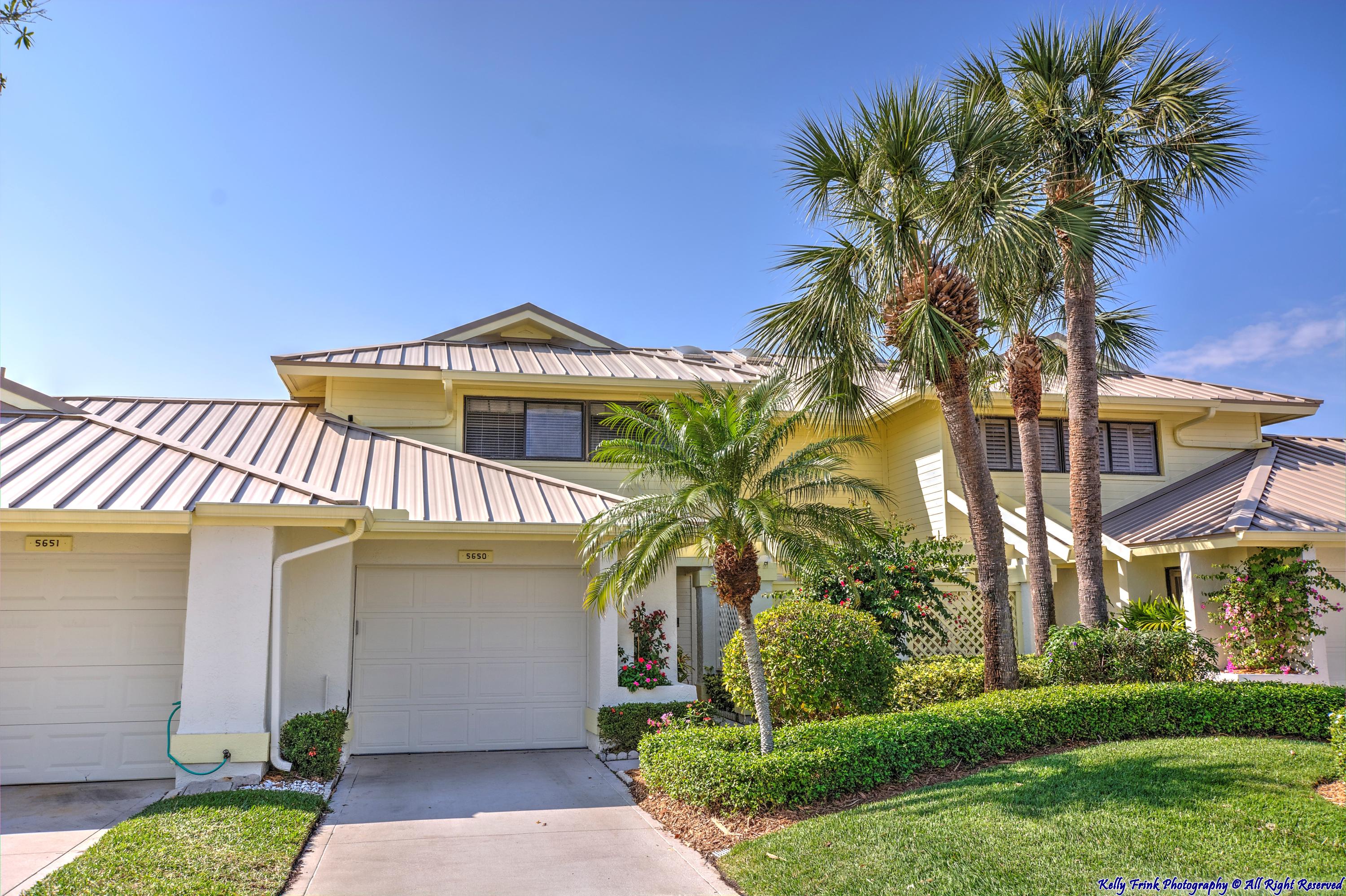 5650 Southeast Foxcross Place Stuart, FL 34997 - Photo 2 of 36 Exterior Front