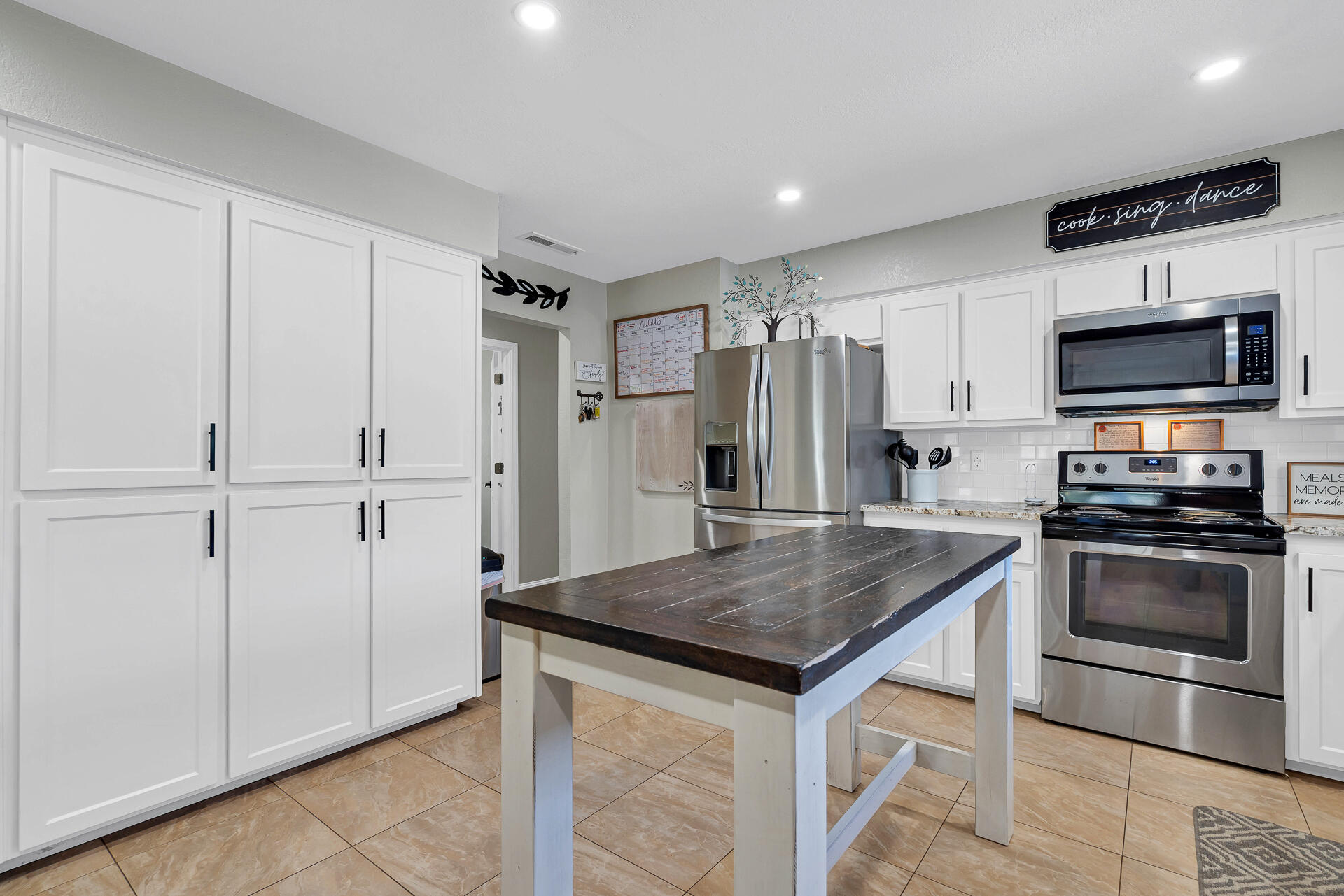 23570 Cassel Fall River Road Fall River Mills, CA 96028 - Photo 21 of 73 23570CasselFallRiverRoad-64