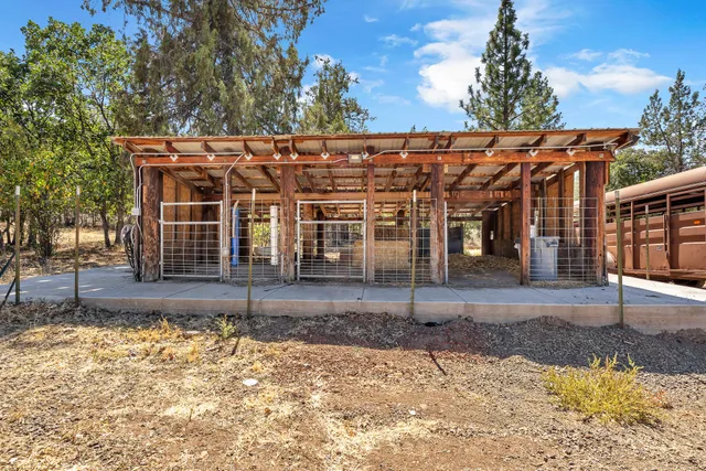 $599,000 | 23570 Cassel Fall River Road, Fall River Mills, CA 96028